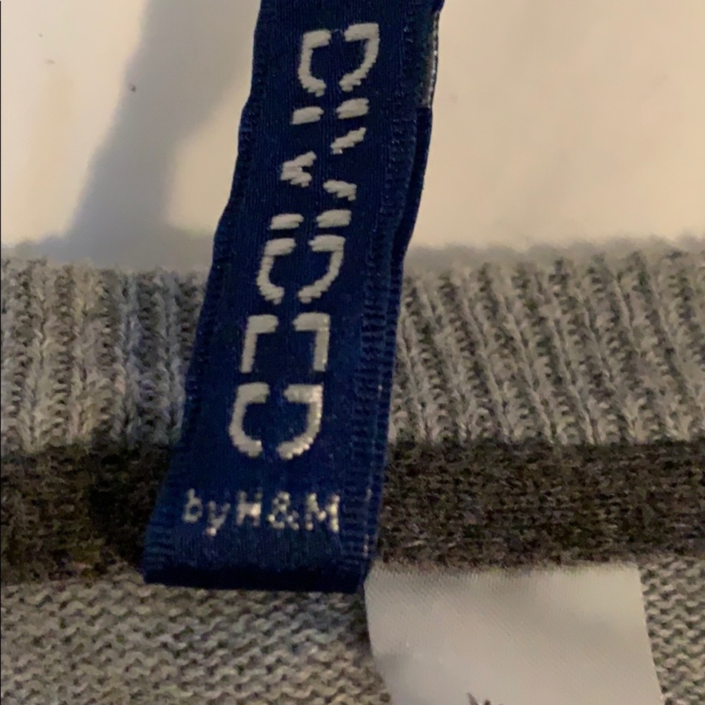 H&M sweater - Picture 4 of 4